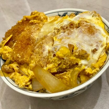 レシピ参考にさせていただきました！玉ねぎをしっかり煮立てたらとっても美味しかったです(^^)ごちそうさまでした。（1人前で卵2個使いました）